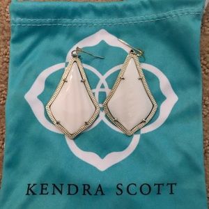 Kendra Scott Alexandra gold drop earrings
